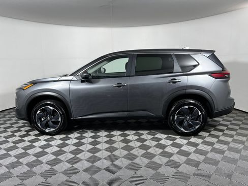 Used 2024 Nissan Rogue SV AWD/4WD image 10