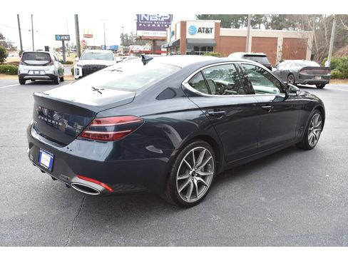 Used 2025 Genesis G70 2.5T image 5