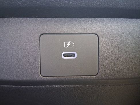 New 2026 Nissan Sentra SR w/ Floor Mat Package FWD image 31
