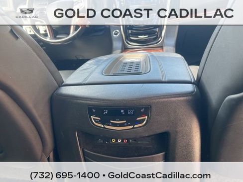 Used 2015 Cadillac Escalade ESV Premium AWD/4WD image 10
