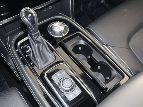 Used 2023 INFINITI QX80 Premium Select w/ All-Season Package image 28