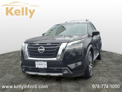 Used 2023 Nissan Pathfinder Platinum w/ Cargo Package