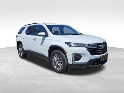 Used 2023 Chevrolet Traverse LT