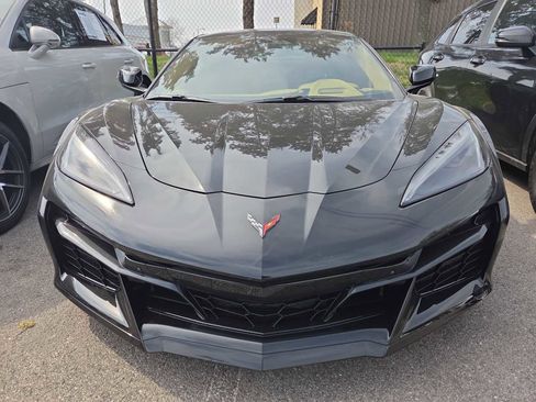 Used 2024 Chevrolet Corvette Z06 image 9