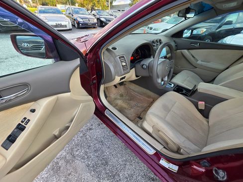 Used 2010 Nissan Altima 2.5 S image 12