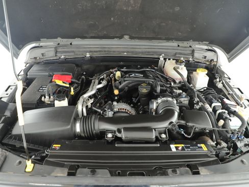 Used 2023 Jeep Gladiator Sport AWD/4WD image 6