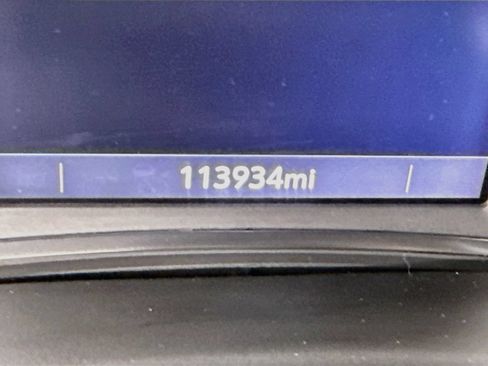 Used 2023 Chevrolet Traverse RS AWD/4WD image 4