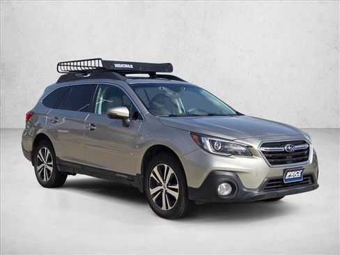 Used 2018 Subaru Outback 2.5i Limited AWD/4WD image 3
