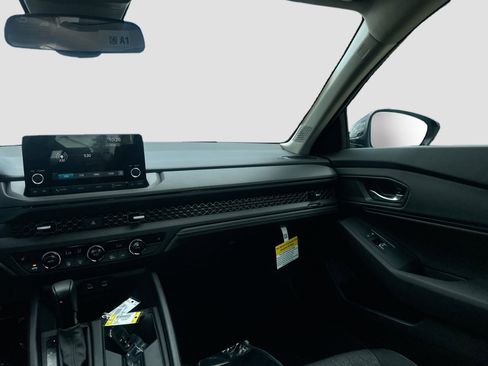 New 2025 Honda Accord SE image 17