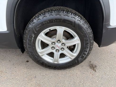Used 2019 GMC Acadia SLE AWD/4WD image 15