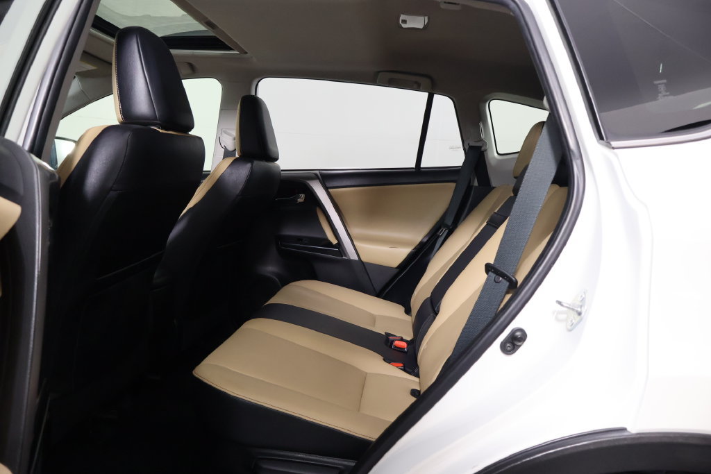 Used 2018 Toyota RAV4 Limited w/ Preferred Accessory Package AWD/4WD image 11