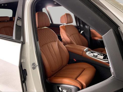 New 2027 BMW X7 M60i AWD/4WD image 15