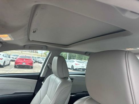 Used 2017 Toyota Avalon XLE Premium FWD image 9