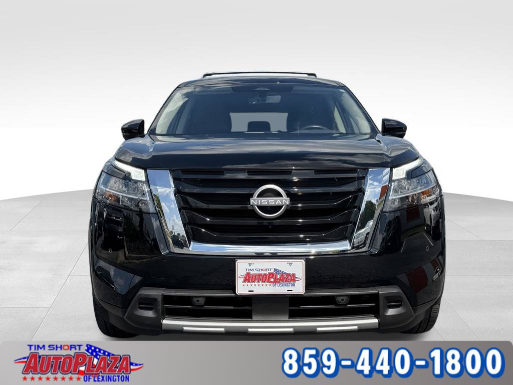 Used 2024 Nissan Pathfinder SL AWD/4WD image 6