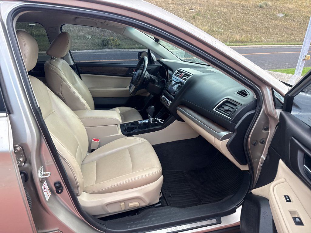 Used 2016 Subaru Outback 2.5i Limited AWD/4WD image 30