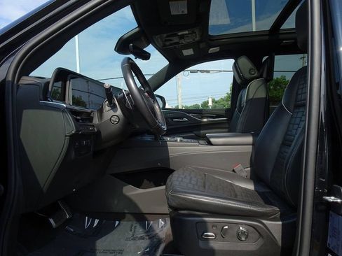 Used 2023 Cadillac Escalade V w/ LPO, ONYX Package AWD/4WD image 8