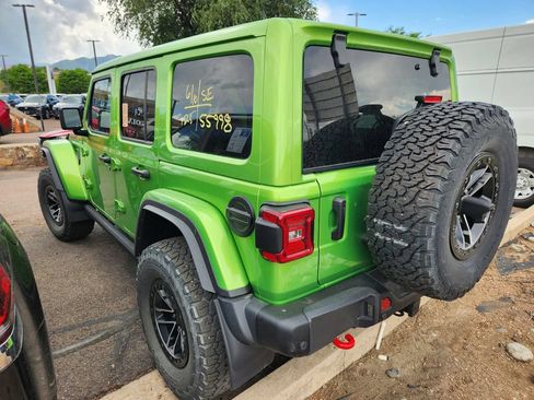 Used 2025 Jeep Wrangler Unlimited Rubicon AWD/4WD image 10