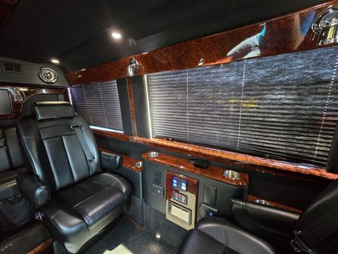 Used 2014 Mercedes-Benz Sprinter 2500 image 13