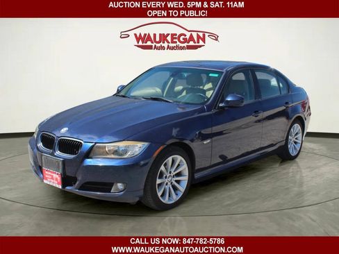 Used 2011 BMW 328i Sedan RWD image 1