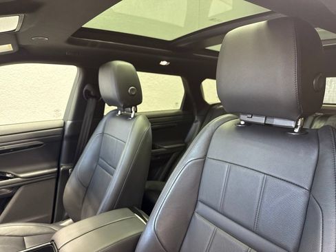 Used 2023 Land Rover Range Rover Evoque R-Dynamic S AWD/4WD image 10
