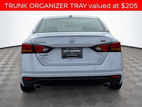 Used 2025 Nissan Altima 2.5 SR FWD image 6