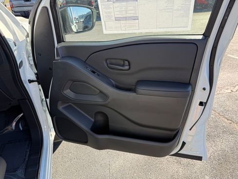 New 2026 Nissan Frontier SV w/ All-Weather Content Package AWD/4WD image 17