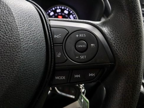 Used 2020 Toyota RAV4 LE w/ Carpet Mat Package FWD image 28