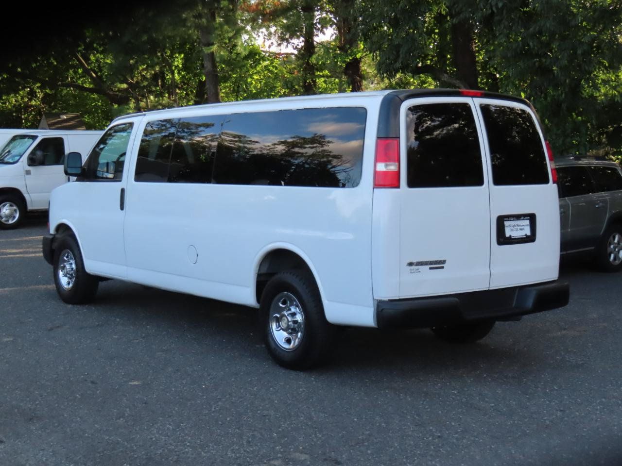 Used 2015 Chevrolet Express 3500 LS RWD image 4