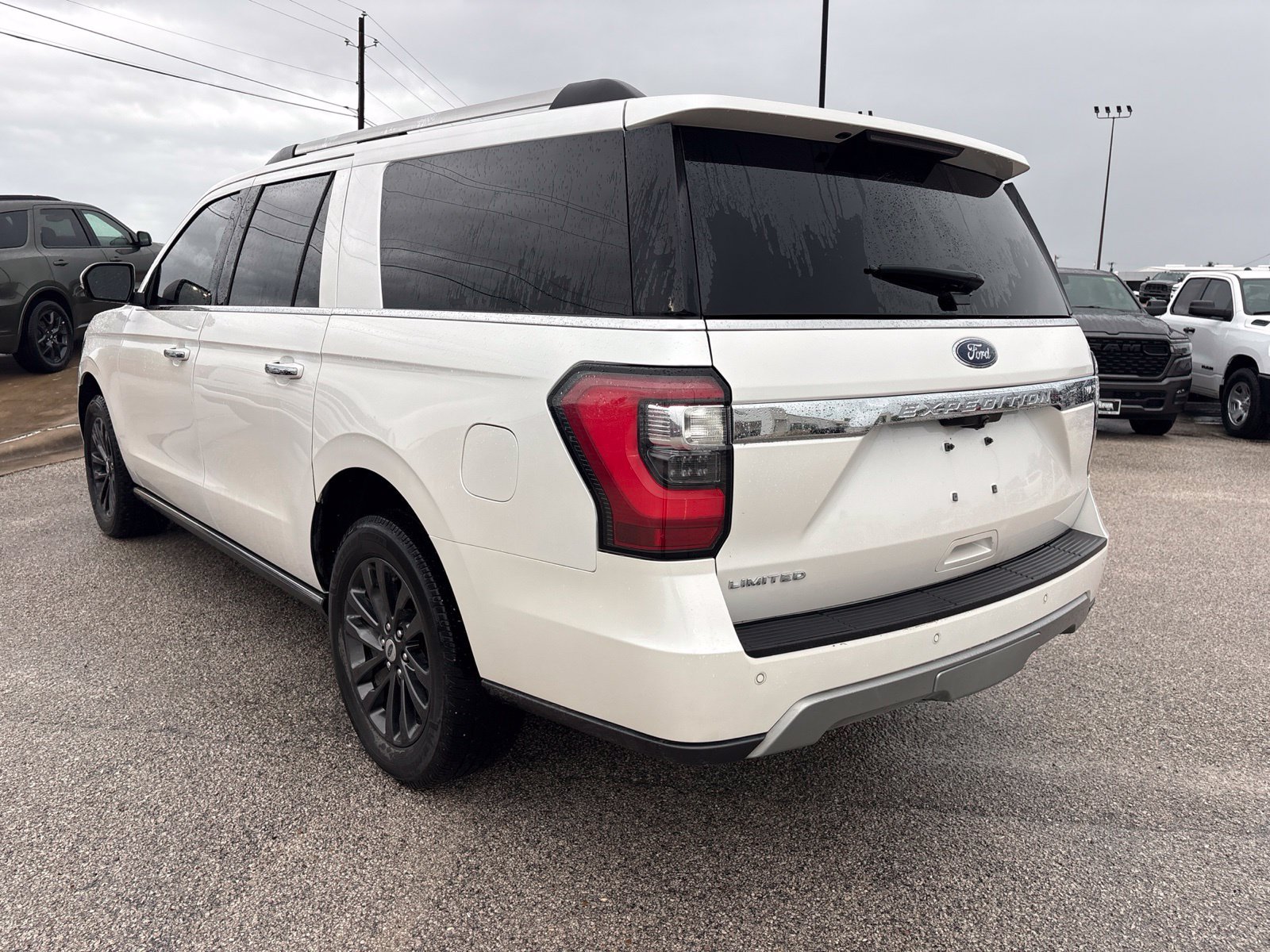 Used 2019 Ford Expedition Max Limited w/ Driver Assistance Package RWD image 4