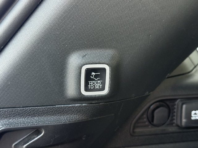 Used 2024 Jeep Grand Cherokee Limited AWD/4WD image 32