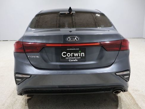 Used 2021 Kia Forte LXS image 3