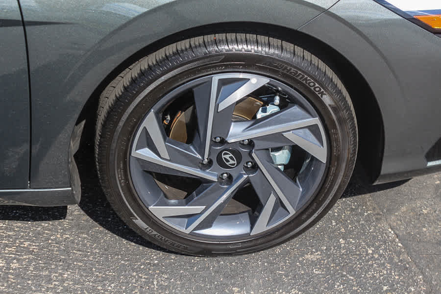 Certified 2026 Hyundai Elantra Limited FWD image 12