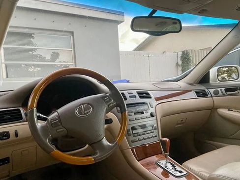 Used 2005 Lexus ES 330 image 6