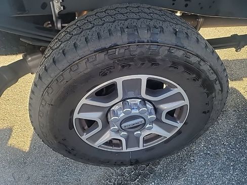 Used 2026 Ford F250 Lariat image 9