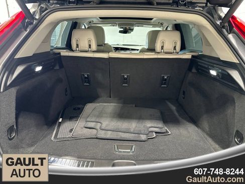 Used 2023 Cadillac XT4 Premium Luxury AWD/4WD image 16