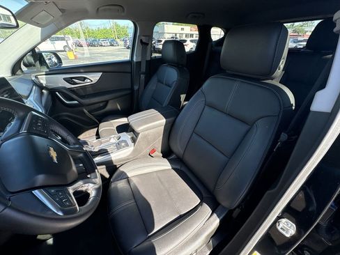 Used 2024 Chevrolet Blazer LT FWD image 13