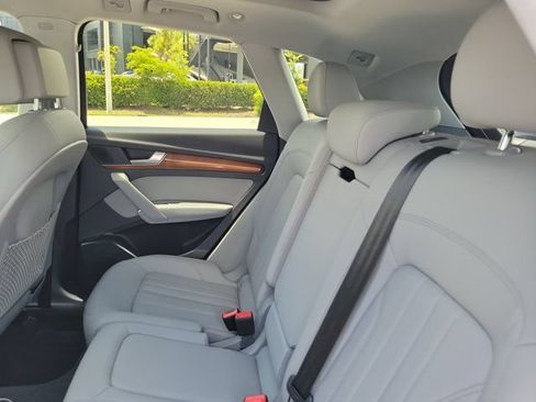 Certified 2023 Audi Q5 2.0T Premium w/ Convenience Package AWD/4WD image 11