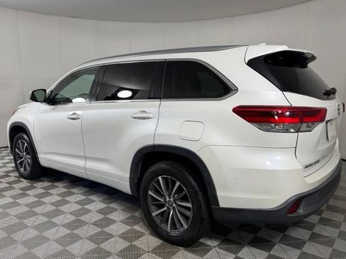 Used 2017 Toyota Highlander XLE FWD image 4