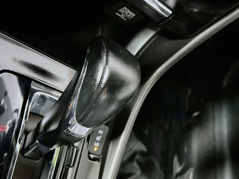 Used 2017 Honda Accord EX-L image 24
