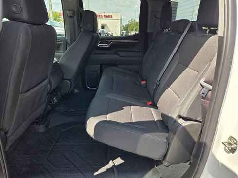 Used 2025 Chevrolet Silverado 1500 RST AWD/4WD image 8