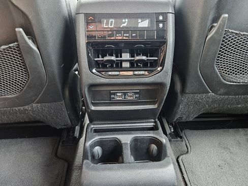 Used 2022 Jeep Grand Cherokee L Laredo w/ Luxury Tech Group I image 28