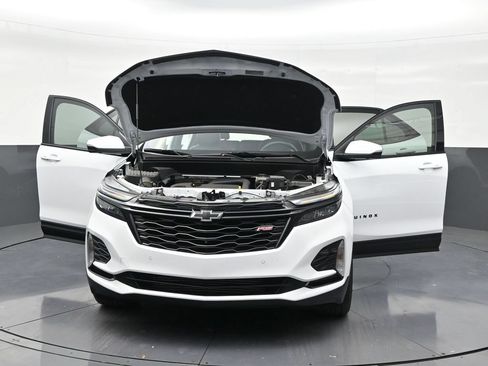 Used 2024 Chevrolet Equinox RS FWD image 32