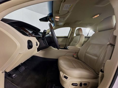 Used 2017 Ford Taurus Limited image 15