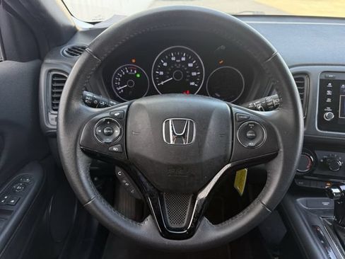 Used 2020 Honda HR-V Sport image 13