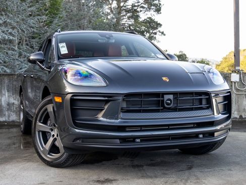 New 2026 Porsche Macan image 9