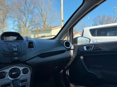 Used 2016 Ford Fiesta SE w/ Cold Weather Package image 10