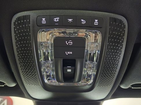 New 2025 Mercedes-Benz GLB 250 4MATIC image 26