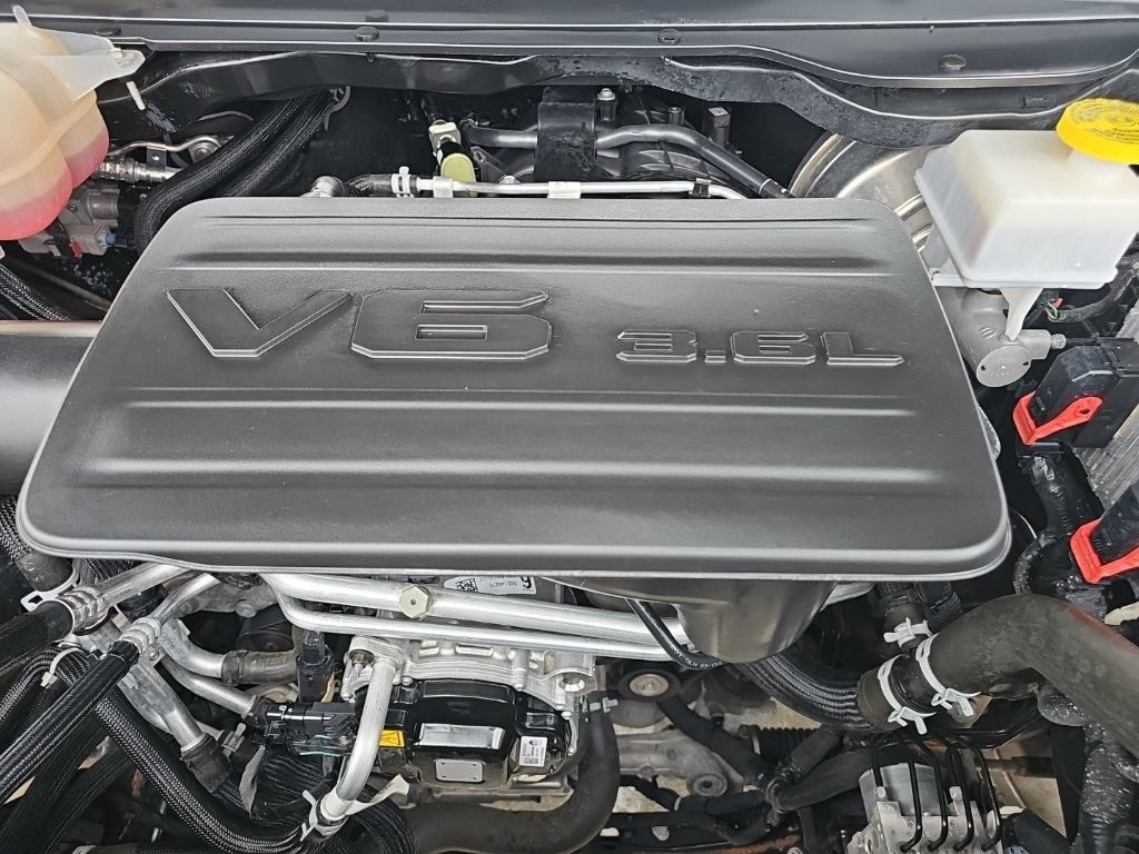 Certified 2024 RAM 1500 Big Horn AWD/4WD image 40