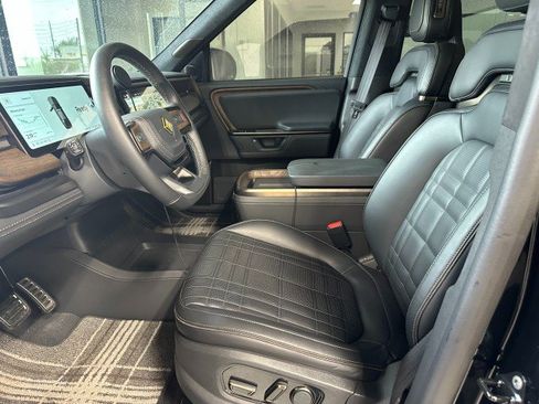 Used 2026 Rivian R1S Premium AWD/4WD image 6