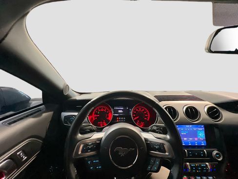 Used 2020 Ford Mustang Premium RWD image 7